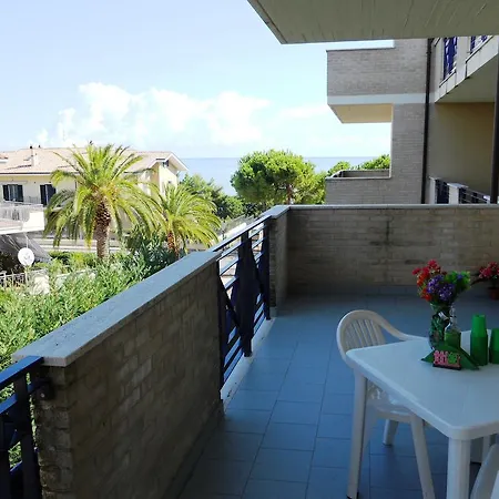 Green Bay Village Aparthotel