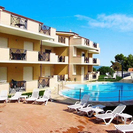 Green Bay Village 4*