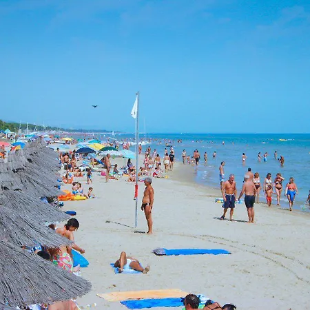 Aparthotel Green Bay Village 4*