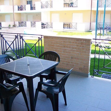 Aparthotel Green Bay Village Pineto
