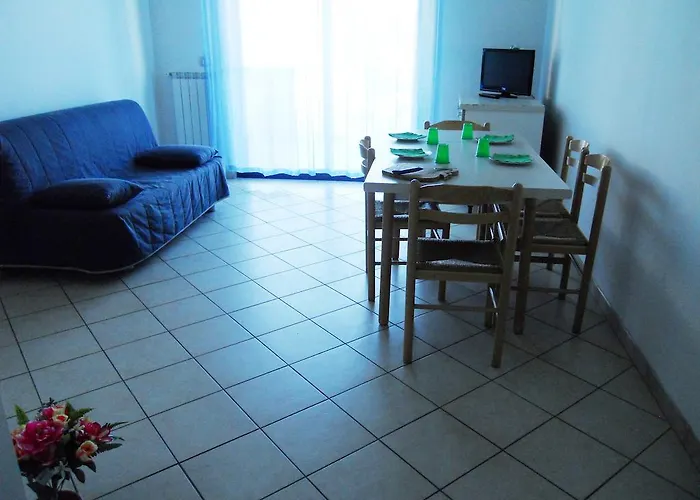 Green Bay Village 4*