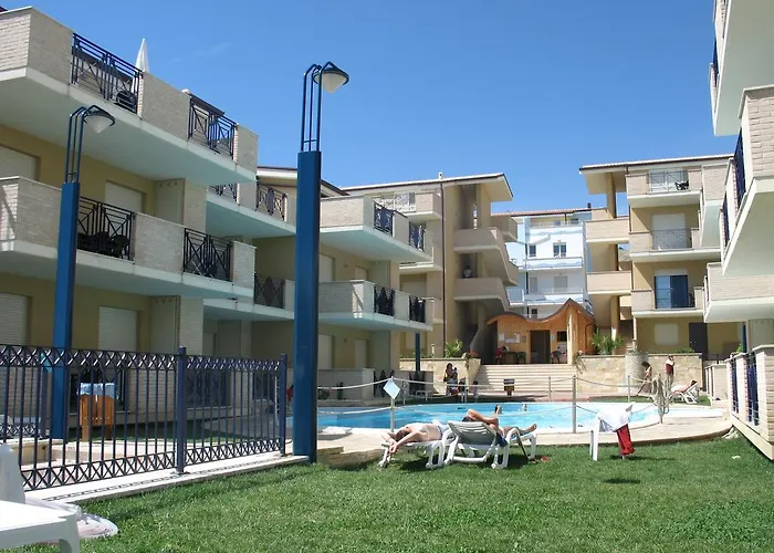 Green Bay Village Aparthotel 4*