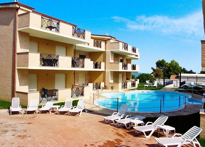 Green Bay Village 4*