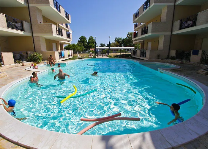 Green Bay Village 4*