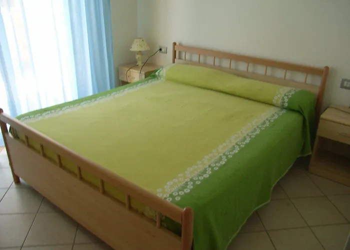 Green Bay Village 4* Pineto