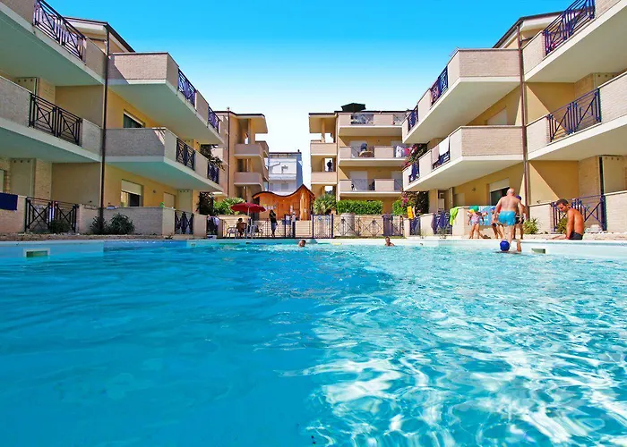 Green Bay Village Aparthotel 4*