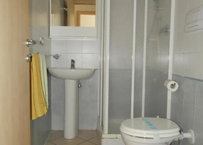 Green Bay Village 4*